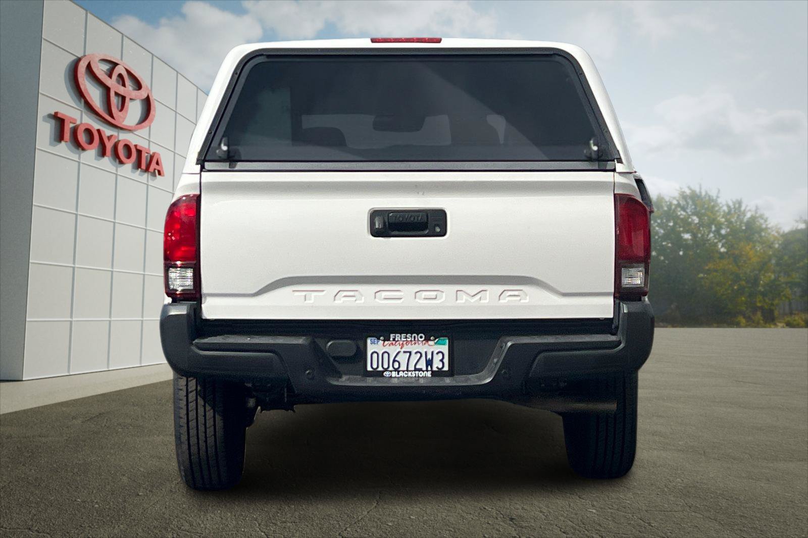 Used 2023 Toyota Tacoma SR RWD image 4