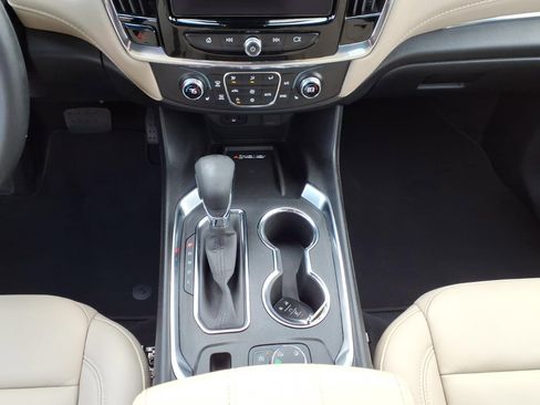 Certified 2023 Chevrolet Traverse LT image 16