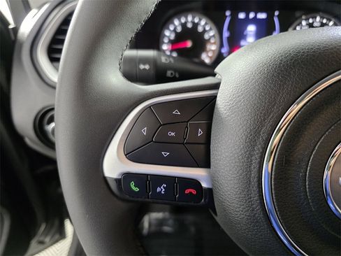 Certified 2019 Jeep Renegade Latitude image 20