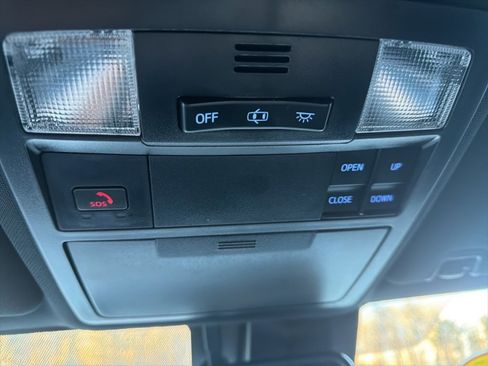 Used 2023 Toyota Tacoma 4x4 Double Cab image 26