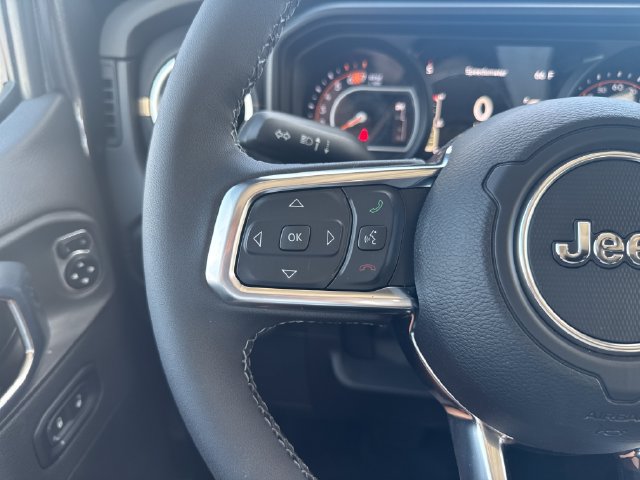 New 2027 Jeep Wrangler Unlimited Sahara AWD/4WD image 16