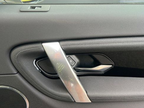 New 2025 Land Rover Discovery Sport S image 10