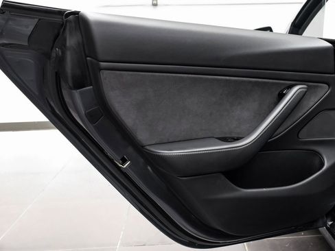 Used 2018 Tesla Model 3 Long Range image 53