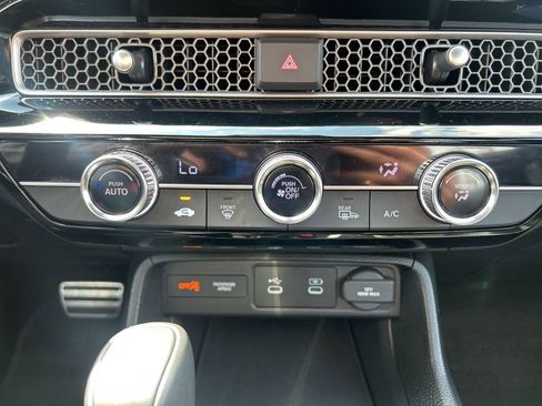 Used 2025 Honda Civic Sport image 30