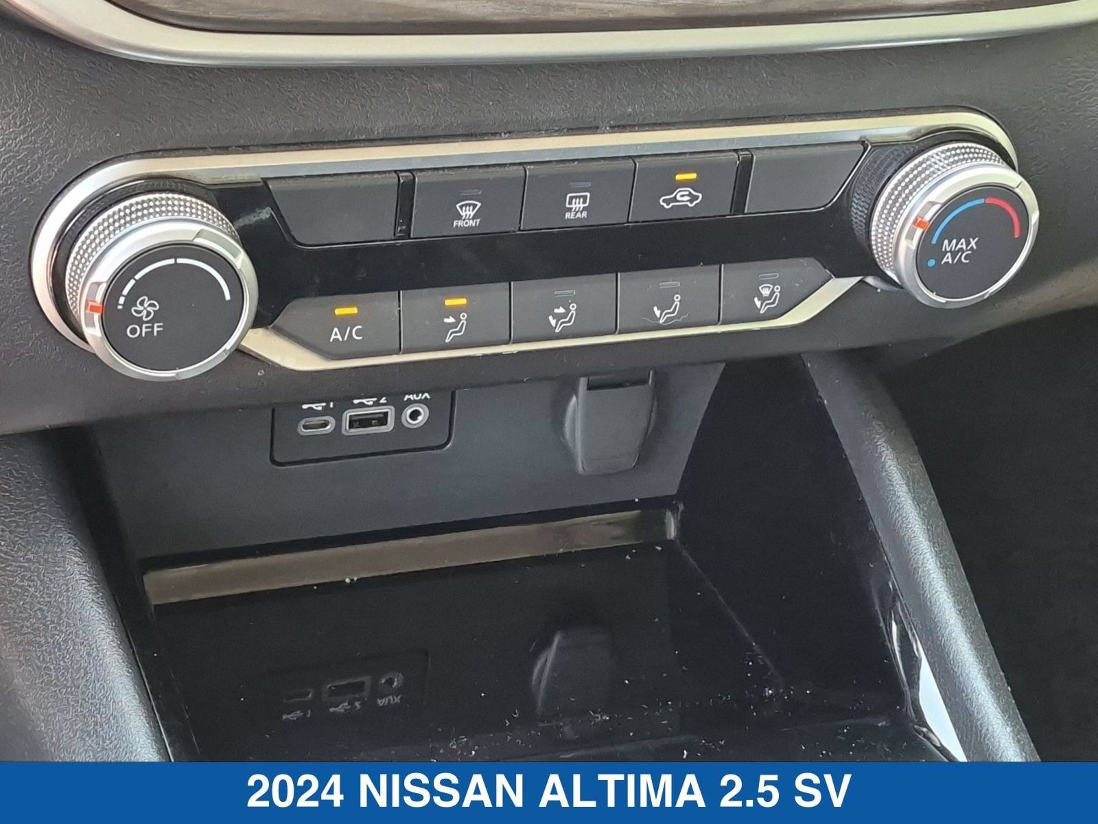 Used 2024 Nissan Altima 2.5 SV AWD/4WD image 16
