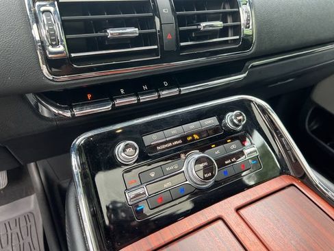 Used 2021 Lincoln Navigator Reserve AWD/4WD image 34