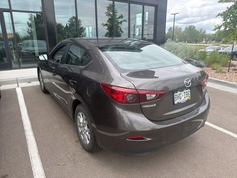 Used 2016 MAZDA MAZDA3 i Sport w/ Preferred Equipment Package FWD image 4
