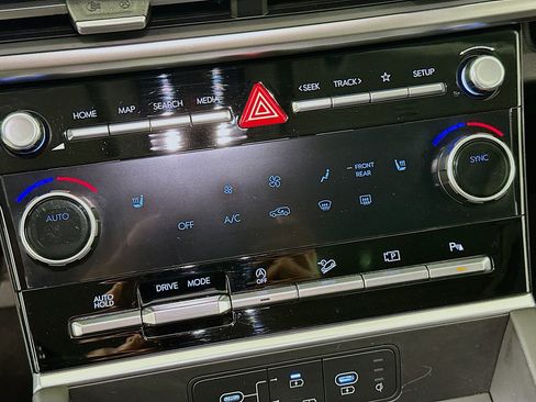 Used 2025 Hyundai Santa Fe SEL image 23