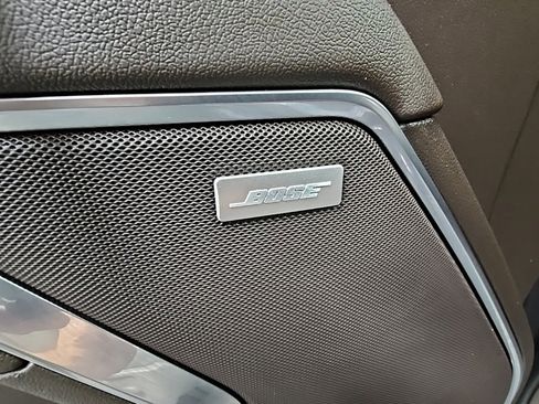 Used 2023 GMC Sierra 1500 SLT w/ SLT Premium Package image 32