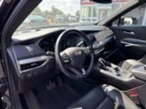 Used 2023 Cadillac XT4 Premium Luxury w/ Cold Weather Package AWD/4WD image 5