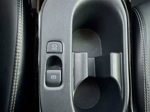 Used 2025 Toyota Corolla XLE FWD image 35