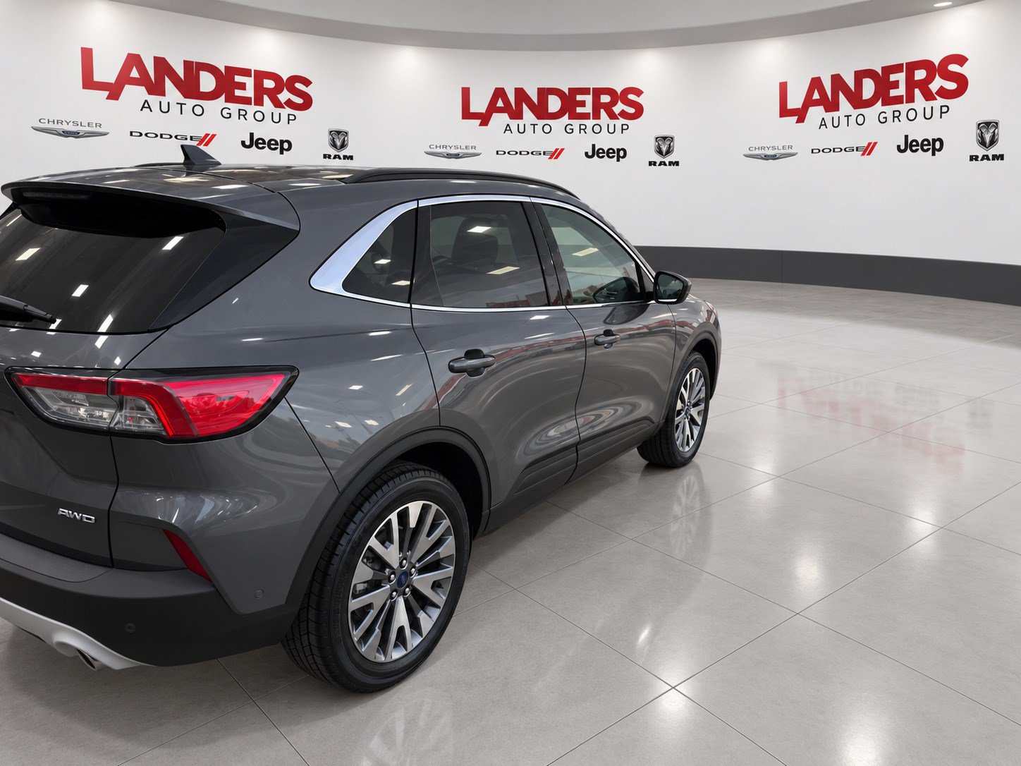 Used 2021 Ford Escape Titanium AWD/4WD image 5