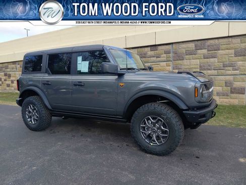 New 2025 Ford Bronco Badlands image 1