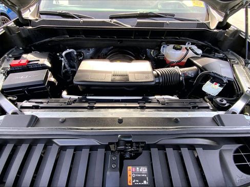 Used 2023 Chevrolet Silverado 1500 High Country w/ Technology Package image 28