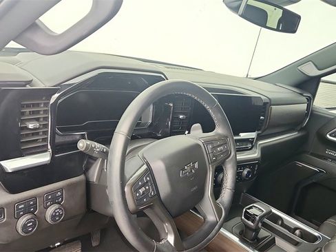 Used 2024 Chevrolet Silverado 1500 High Country w/ Midnight Edition image 16