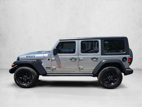 Used 2021 Jeep Wrangler Unlimited Sport AWD/4WD image 9