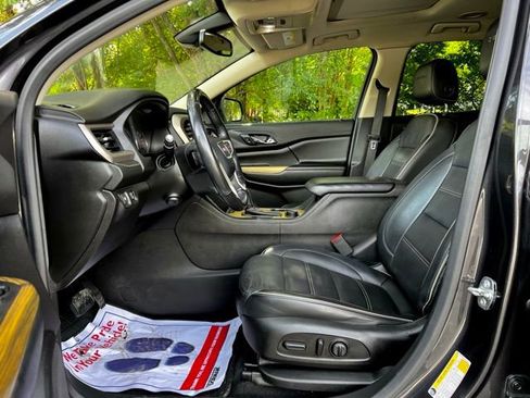 Used 2019 GMC Acadia Denali w/ Technology Package image 17