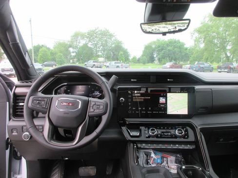 New 2026 GMC Sierra 2500 AT4X w/ AT4X AEV Edition AWD/4WD image 16