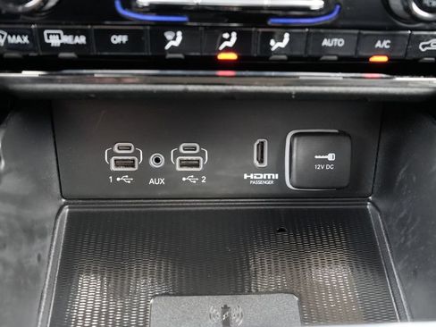 Used 2022 Jeep Grand Cherokee Limited 4xe w/ Luxury Tech Group II AWD/4WD image 36