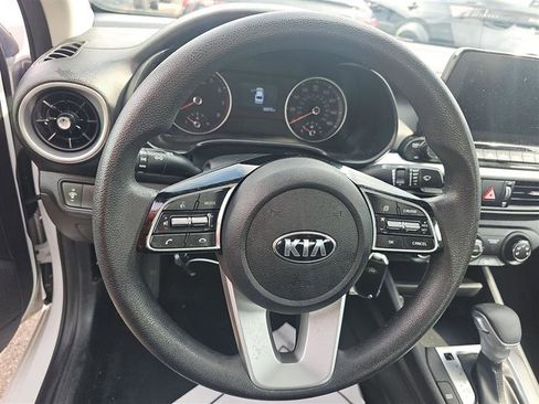 Used 2021 Kia Forte LXS FWD image 13