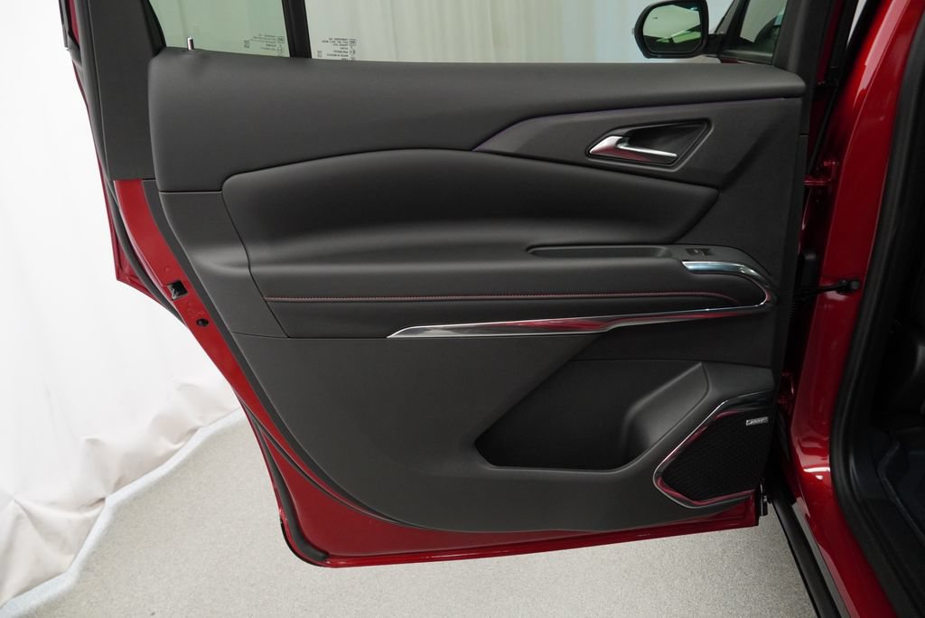 New 2027 Chevrolet Traverse RS w/ LPO, Floor Liner Package AWD/4WD image 25