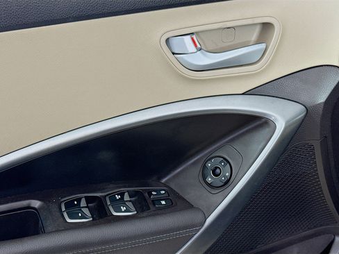 Used 2017 Hyundai Santa Fe Sport image 22