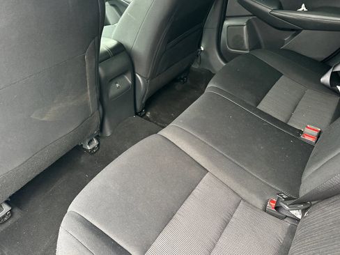 Used 2023 Nissan Sentra SV image 12