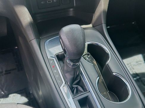 Used 2023 Chevrolet Equinox LS FWD image 15