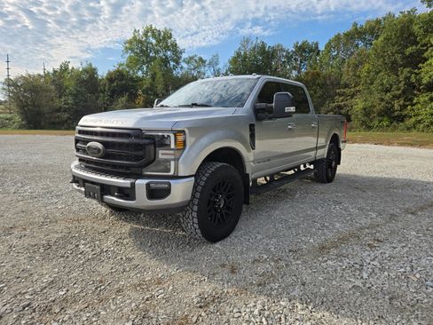 Used 2021 Ford F250 Lariat image 2