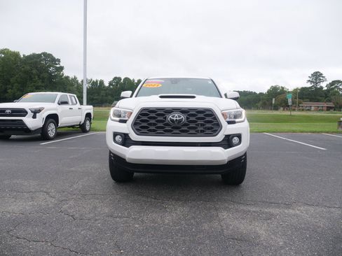 Used 2021 Toyota Tacoma TRD Sport image 8