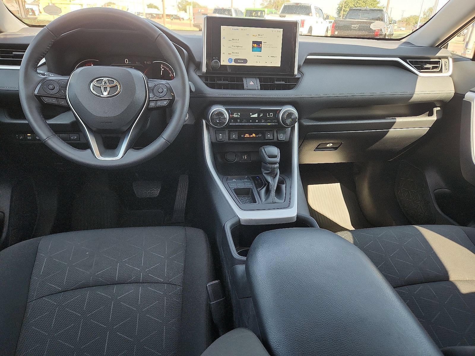 Used 2024 Toyota RAV4 XLE w/ Convenience Package FWD image 7