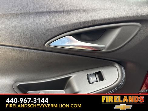 Certified 2025 Buick Encore GX Sport Touring FWD image 37