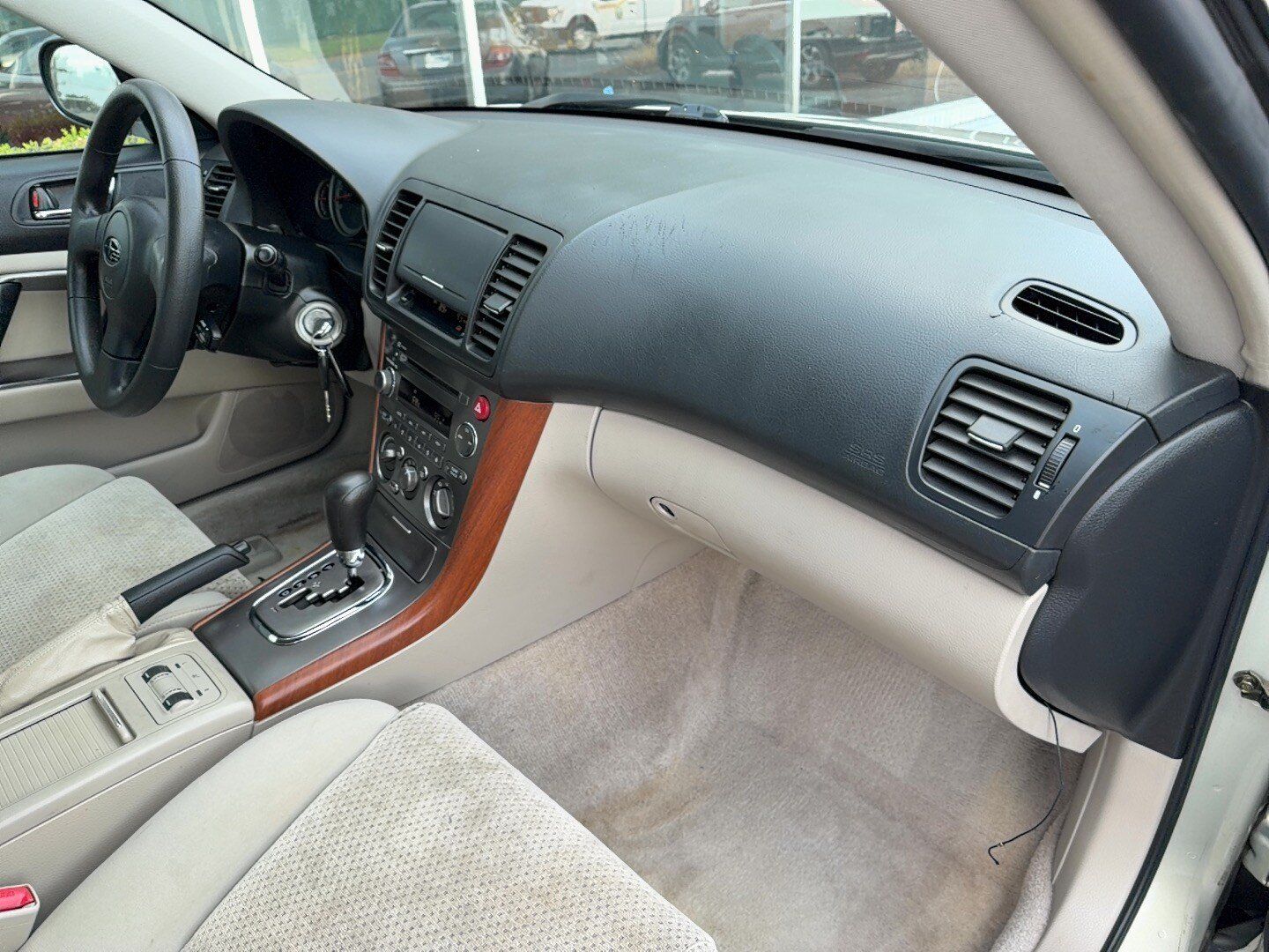 Used 2005 Subaru Outback 2.5i AWD/4WD image 17