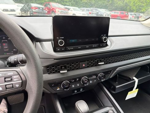 Used 2025 Honda Accord SE image 23