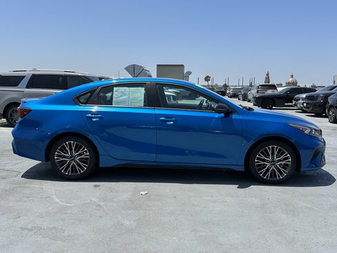 Used 2023 Kia Forte GT-Line w/ GT-Line Premium Package FWD image 9