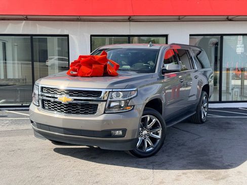 Used 2017 Chevrolet Suburban LT w/ Luxury Package image 1