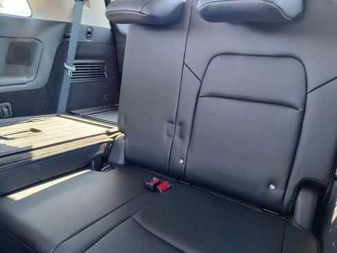 Used 2025 Nissan Pathfinder Platinum w/ Cargo Package image 30