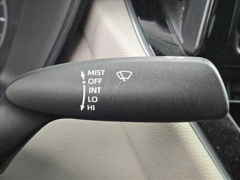 Used 2024 Toyota Corolla Cross L image 16