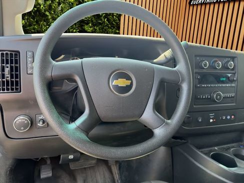 Used 2021 Chevrolet Express 2500 RWD image 10