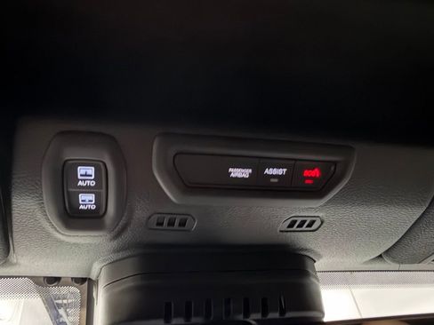 Used 2022 Jeep Wrangler Unlimited Sahara w/ LED Lighting Group image 26