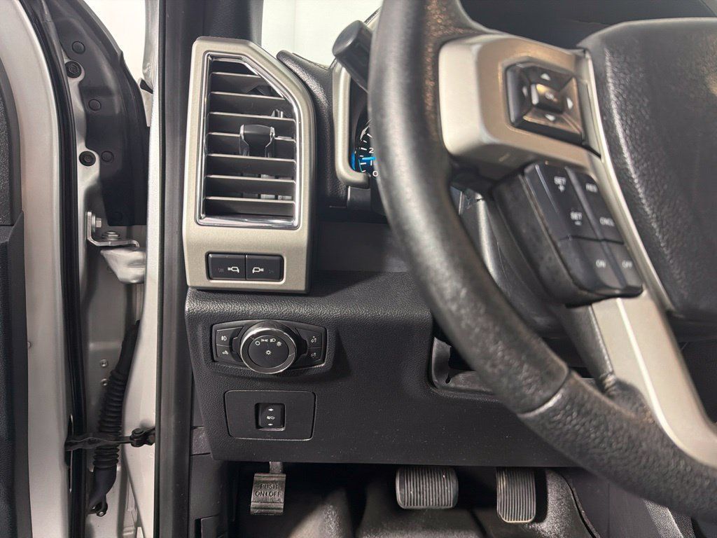 Used 2015 Ford F150 Lariat w/ Equipment Group 501A Mid AWD/4WD image 15