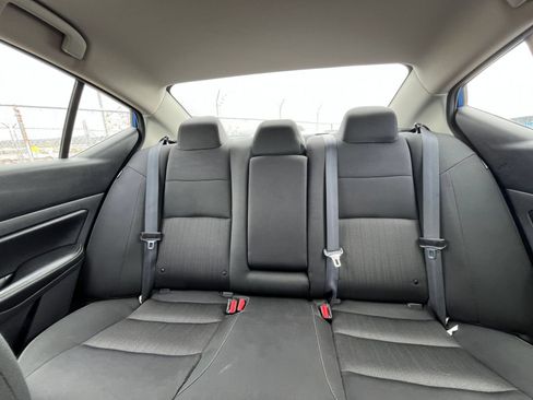 Used 2025 Nissan Altima 2.5 SV FWD image 38