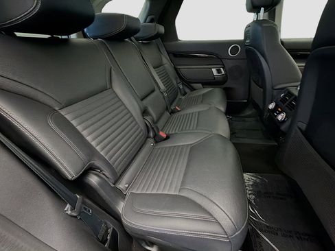 Used 2024 Land Rover Discovery S AWD/4WD image 14