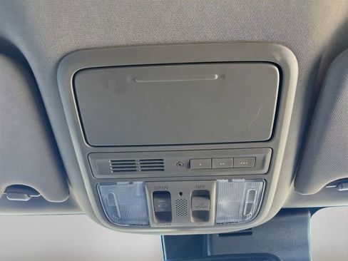 Used 2016 Honda Pilot Touring image 15