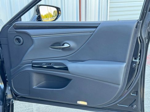 Used 2022 Lexus ES 300h w/ Premium Package image 45