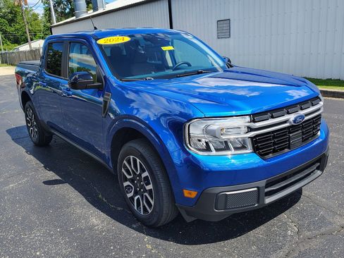 Used 2024 Ford Maverick Lariat FWD image 3