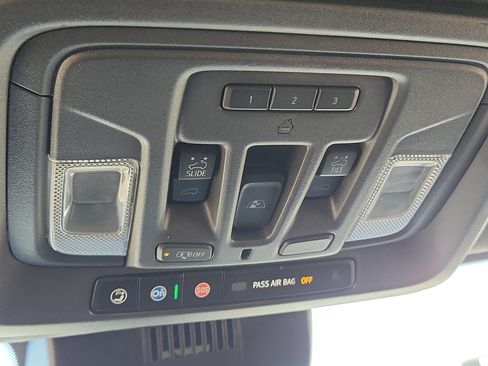 Used 2024 GMC Sierra 2500 Denali Ultimate AWD/4WD image 15