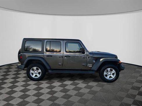 Used 2019 Jeep Wrangler Unlimited Sport S image 8