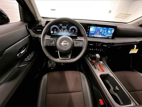 New 2026 Nissan Kicks SR image 19