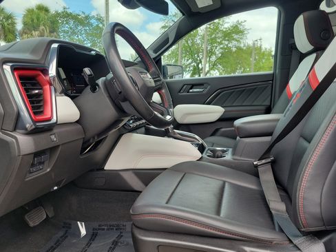 Used 2023 GMC Canyon AT4X image 9